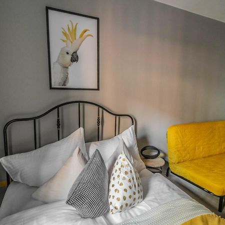 Stylish Apartments Close To Eden Garden Прага Экстерьер фото