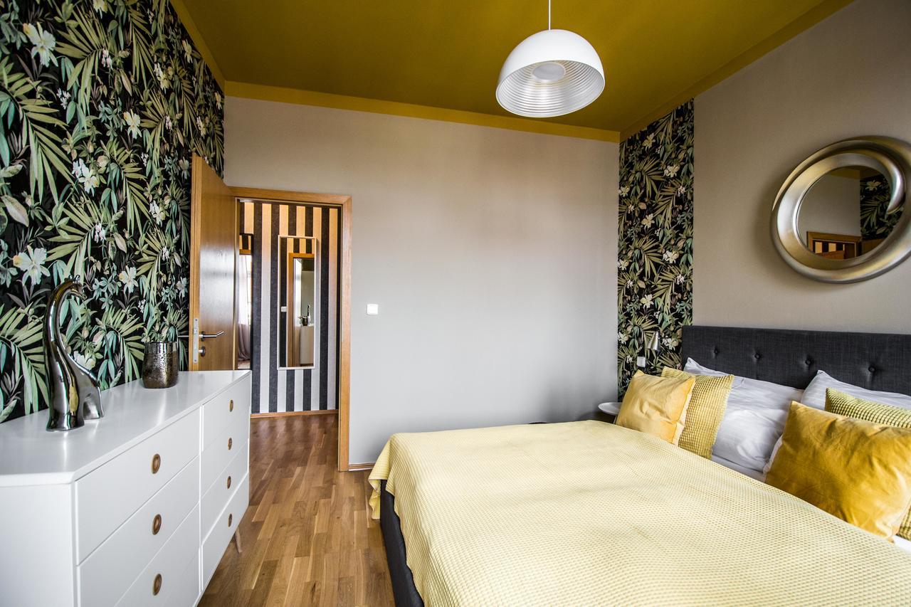Stylish Apartments Close To Eden Garden Прага Экстерьер фото