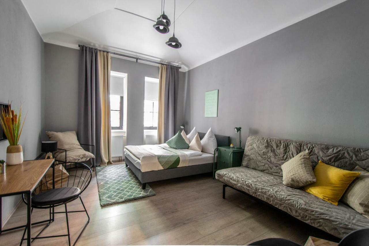 Stylish Apartments Close To Eden Garden Прага Экстерьер фото